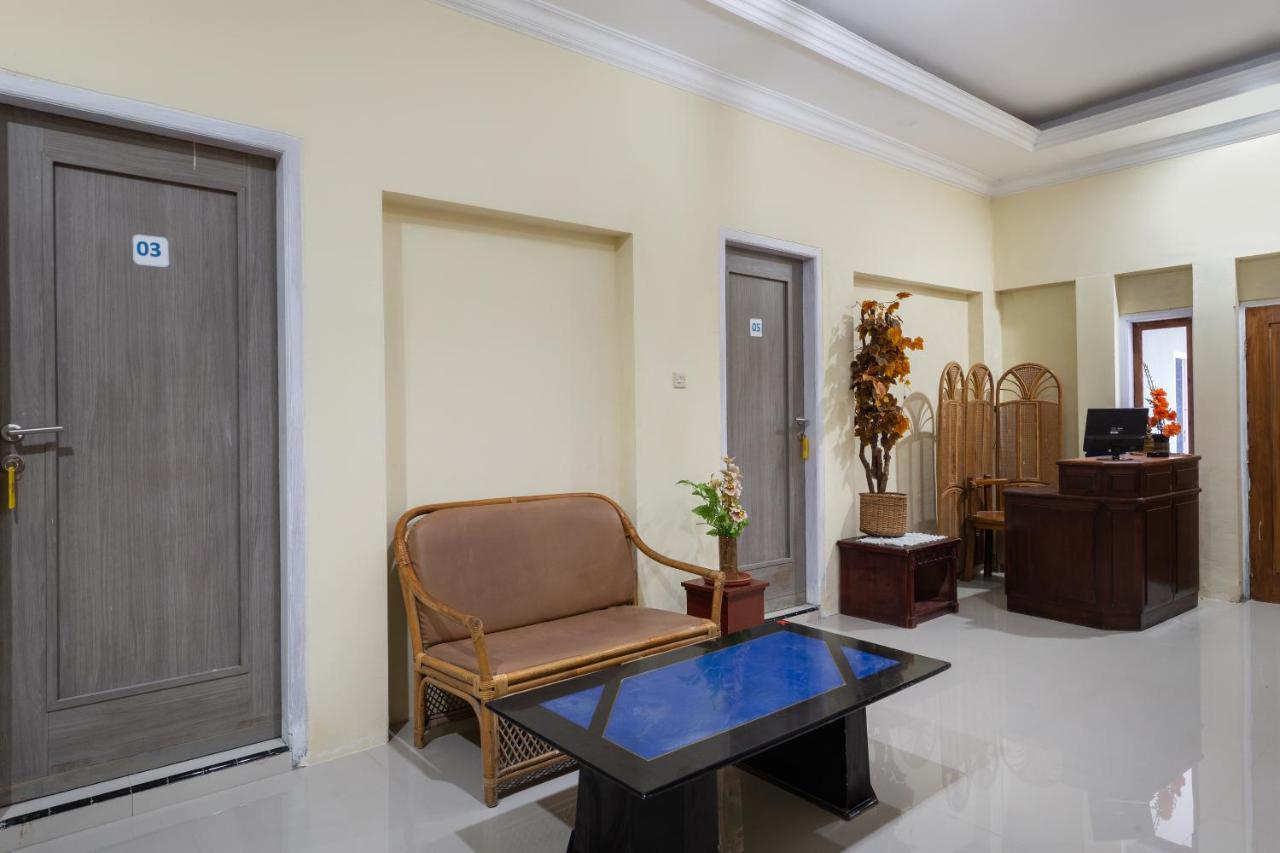 Oyo 1966 Bromo Hill Hotel Probolinggo Exterior photo